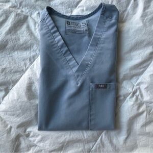 Figs Catarina scrub top in Dusty Blue